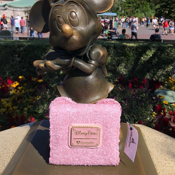 Millennial Pink Wallet - Picture 2 of 5